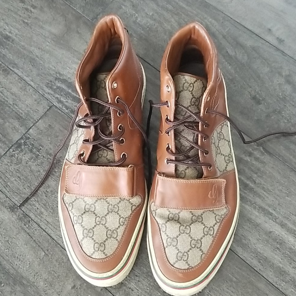 GUCCI Men's leather high top sneakers